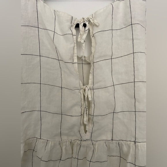 Mango Linen Blend White & Black Checkered Top Blouse w/ Open Tie Back and V neck - Picture 7 of 9